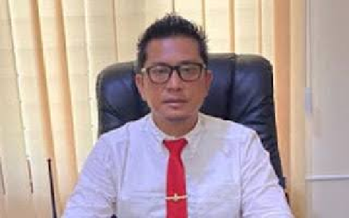 dua_maling_hp_dengan_modus_jual_anti_nyamuk_bonyok_dimassa_di_medan