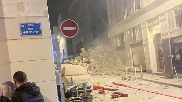 dua_mayat_ditemukan_setelah_sejumlah_gedung_di_marseille_hancur_terkena_ledakan