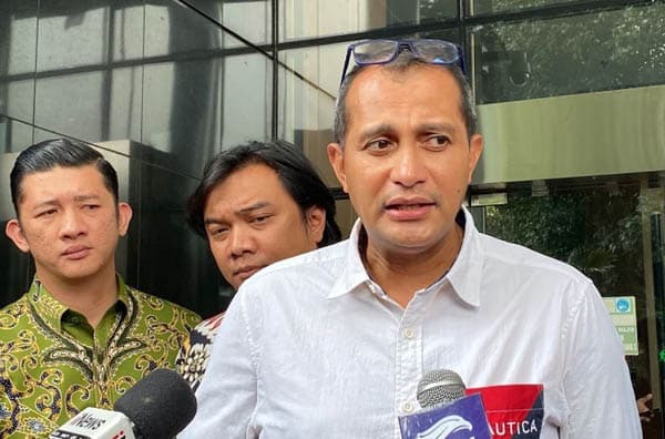 dua_orang_dekat_eddy_hiariej_diperiksa_kpk_sebagai_saksi