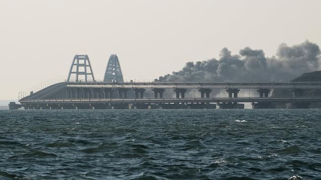 dua_orang_tewas_dalam_2_kali_serangan_di_jembatan_crimea