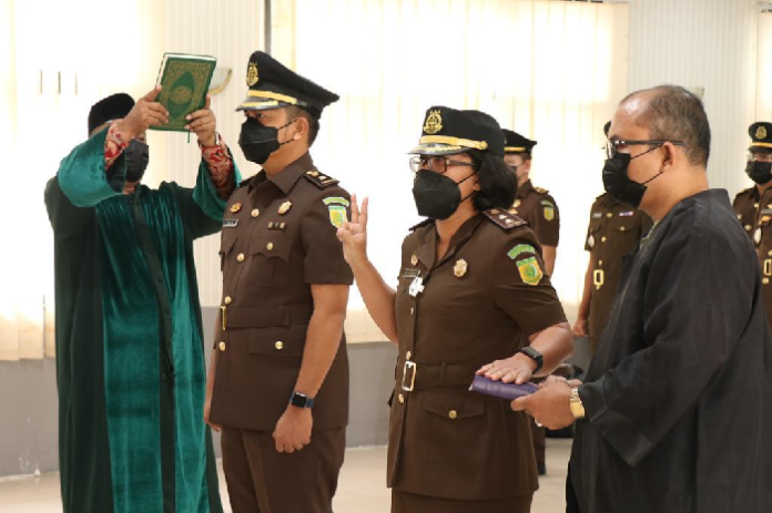 dua_pejabat_kejari_dapat_promosi_ke_kejatisu_dan_kejati_lampung