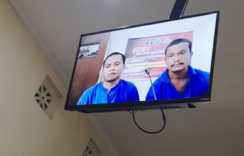 dua_pencuri_besi_stadion_sangnaualuh_siantar_dituntut_berbeda