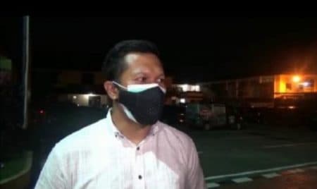 dua_penganiaya_pedagang_wanita_pajak_gambir_menyerahkan_diri