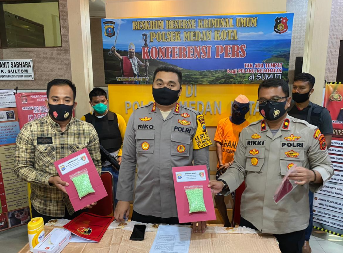 dua_pengedar_pil_ekstasi_kota_medan_diringkus