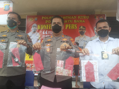 dua_penjarah_rumah_kosong_roboh_dipelor_polsek_labuhan_ruku