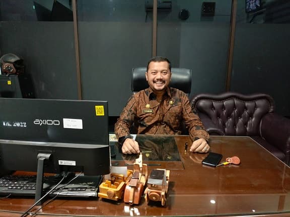 dua_tahun_terakhir_realisasi_pkb_samsat_siantar_melebihi_target