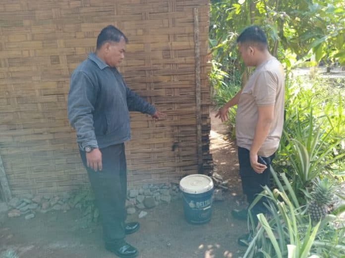 dua_terduga_pelaku_pembakaran_rumah_di_sei_rampah_diamankan_ke_polsek_firdaus