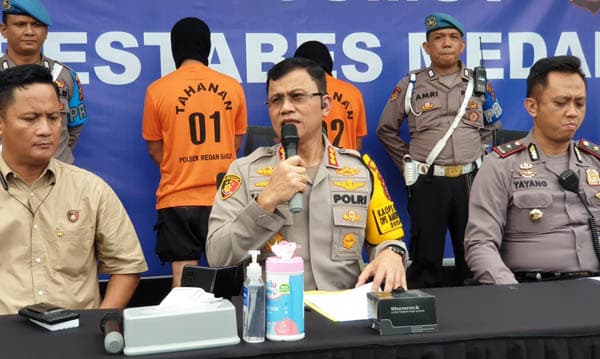 dua_terduga_penganiaya_anggota_panwascam_medan_baru_diringkus