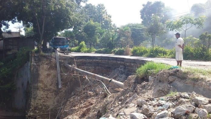 dua_titik_longsor_di_jalan_sisingamangaraja_siantar_belum_diperbaiki