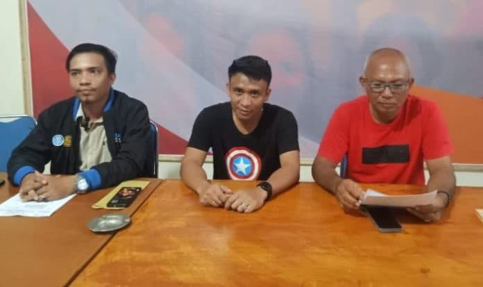dugaan_adanya_paslon_mengarahkan_kades_tim_hukum_masinton_mahmud_lapor_ke_bawaslu