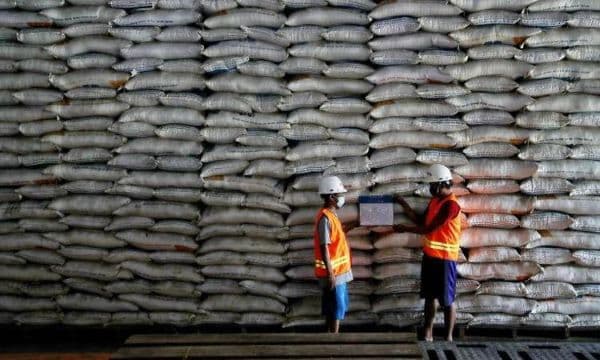 dugaan_mark_up_beras_impor_presiden_diminta_copot_kepala_bapanas_dan_bulog