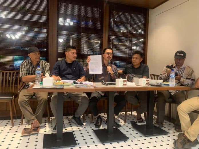 dugaan_pemalsuan_syarat_dukungan_bupati_tapsel_dilaporkan_ke_bawaslu
