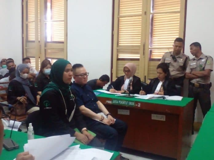dugaan_penggelapan_rp57_m_pt_cinta_raja_korban_sebut_tak_ada_bpkb_2_truk_diberikan_terdakwa