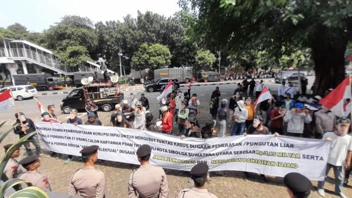 dugaan_pungli_perekrutan_calon_karyawan_pdam_tirta_nauli_sibolga_diadukan_ke_kpk