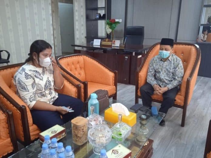 duh_gaji_sudah_kecil_disunat_pula_guru_sdn_ini_ngadu_ke_dprd_medan