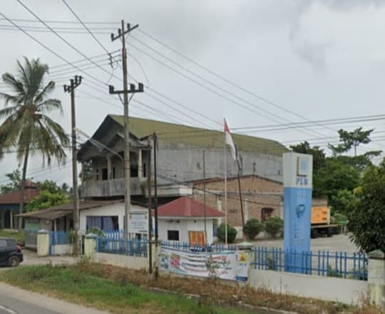 duh_listrik_padam_10_jam_warga_desa_cepedak_lobang_sei_rampah_kesal