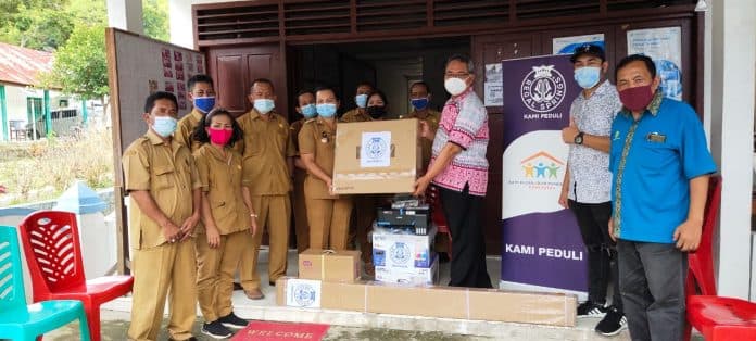 dukung_dunia_pendidikan_pt_an_serahkan_komputer_kepada_sd_inpres_ajibata