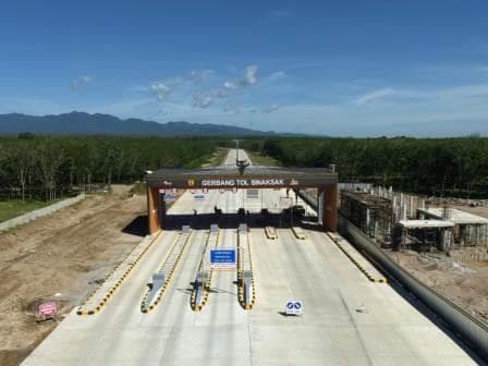dukung_kelancaran_arus_mudik_gerbang_tol_sinaksak_dibuka_lebih_awal