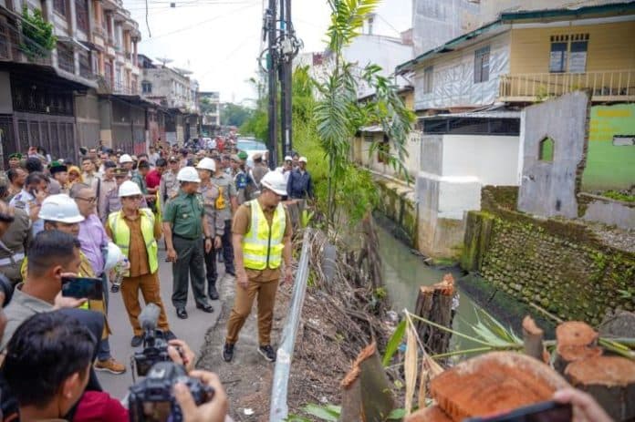dukung_normalisasi_sungai_deli_masyarakat_diminta_tak_buang_sampah_sembarangan