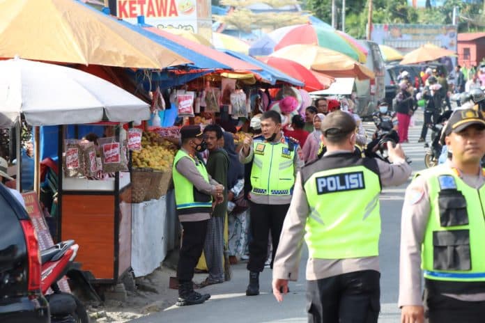 dukung_pariwisata_super_prioritas_danau_toba_polres_simalungun_laksanakan_kryd_di_hari_libur