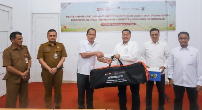 dukung_penurunan_stunting_di_sumut_pasar_modal_indonesia_bagikan_alat_antropometri_dan_sdidtk