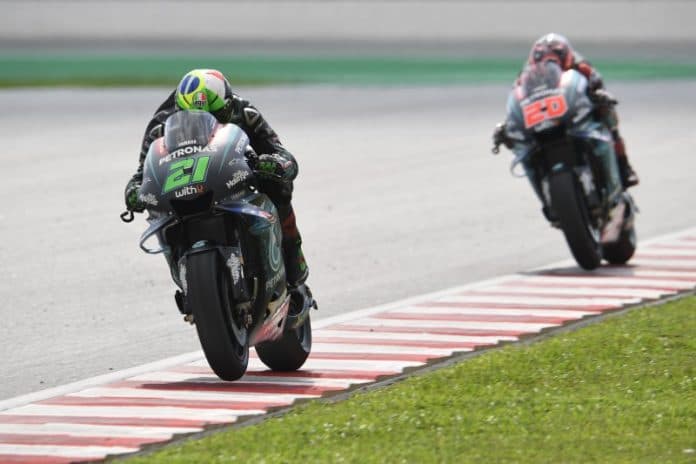 duo_petronas_yamaha_srt_melempem_di_sepang_ada_apa