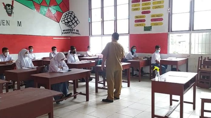 durasi_belajar_ptm_tingkat_sma_smk_di_siantar_simalungun_ditambah_jadi_4_jam
