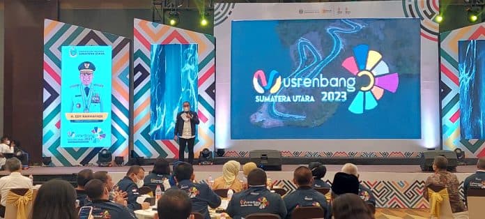 edy_perintahkan_penggunaan_apbd_dengan_berbelanja_produk_lokal
