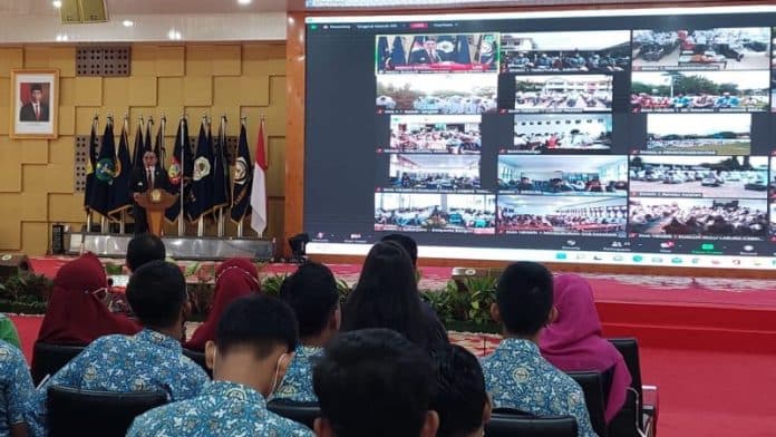 edy_rahmayadi_ajak_pelajar_lakukan_gerakan_membaca_koran