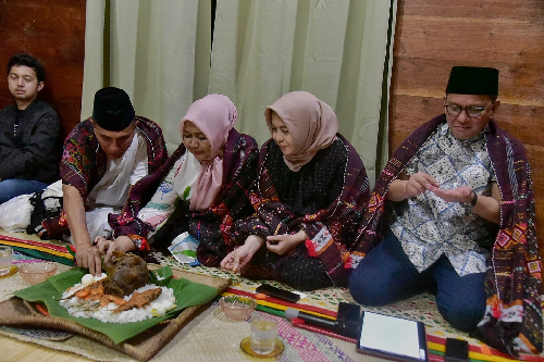 edy_rahmayadi_diupah_upah_di_ulu_pungkut_madina