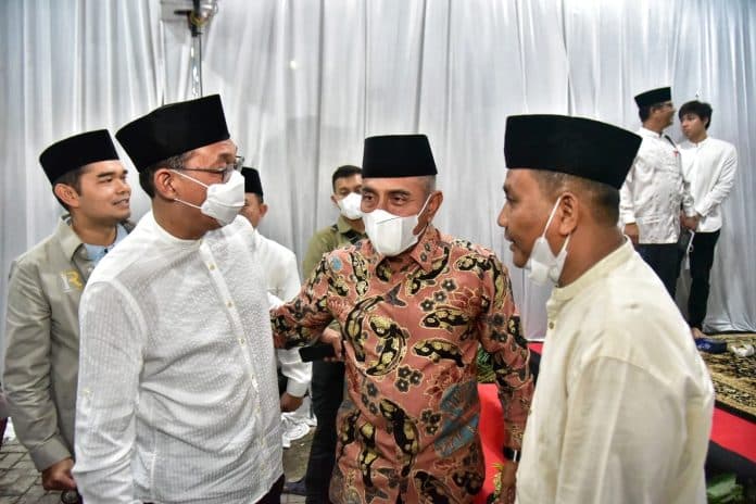 edy_rahmayadi_hadiri_doa_bersama_peringatan_40_hari_wafatnya_putra_gus_irawan_pasaribu
