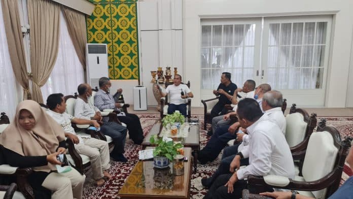 edy_rahmayadi_pers_harus_merdeka_kritik_boleh_tapi_jangan_karena_sentimen