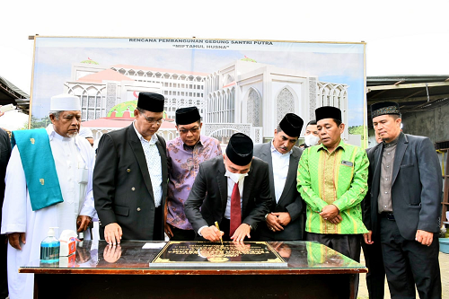 edy_rahmayadi_resmikan_pembangunan_pondok_tahfiz_putra_miftahul_husna_di_percut
