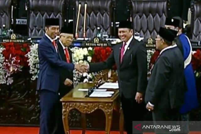 ekonom_jokowi_maruf_perlu_evaluasi_iuran_bpjs_dan_tarif_listrik