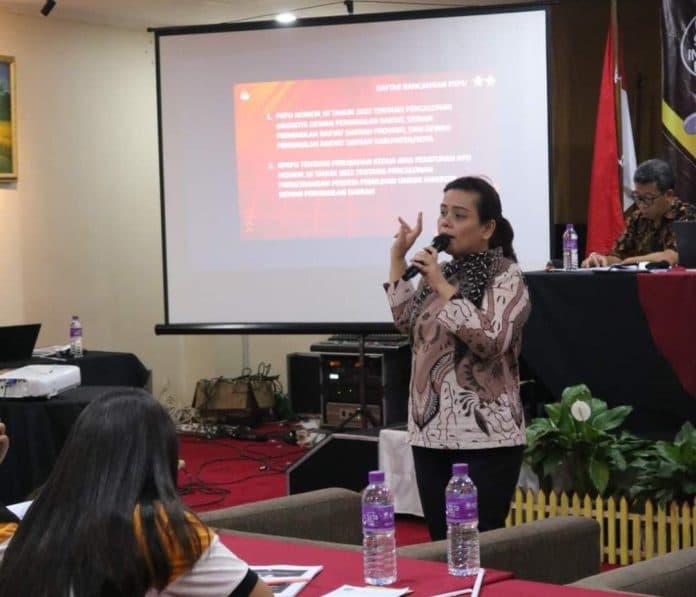 eks_anggota_kpu_siantar_sebut_masa_waktu_penyerahan_syarat_dukungan_paslon_perseorangan_seharusnya_cukup