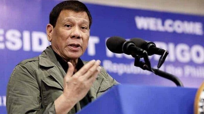 eks_presiden_filipina_daftar_pemilihan_wali_kota_bersama_putranya