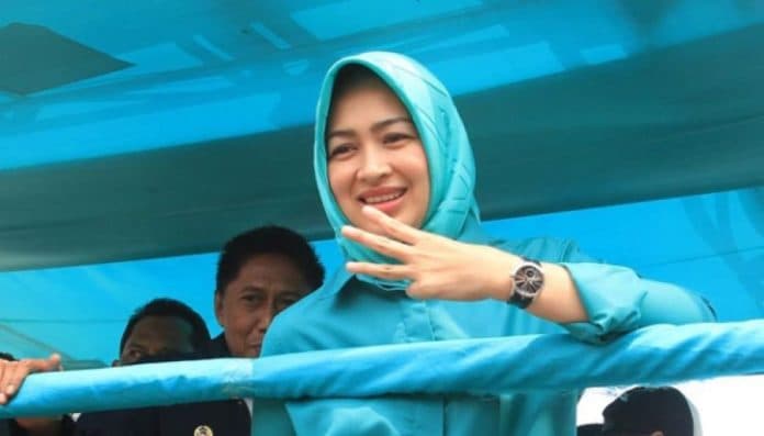 eks_wali_kota_tangsel_puncaki_survei_pilgub_banten_litbang_kompas