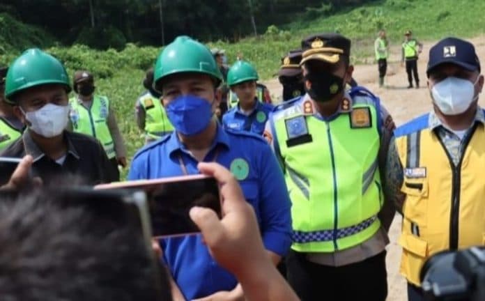 eksekusi_pengosongan_lahan_seksi_iii_jalan_tol_tebingtinggi_dolok_merawan_berjalan_kondusif