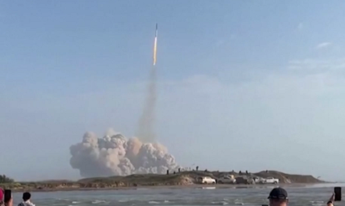 elon_musk_senang_roket_raksasa_starship_meledak_saat_diluncurkan