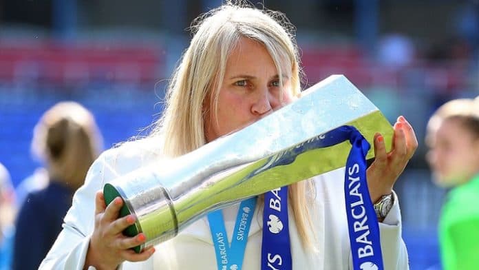 emma_hayes_raih_penghargaan_football_writers_tribute