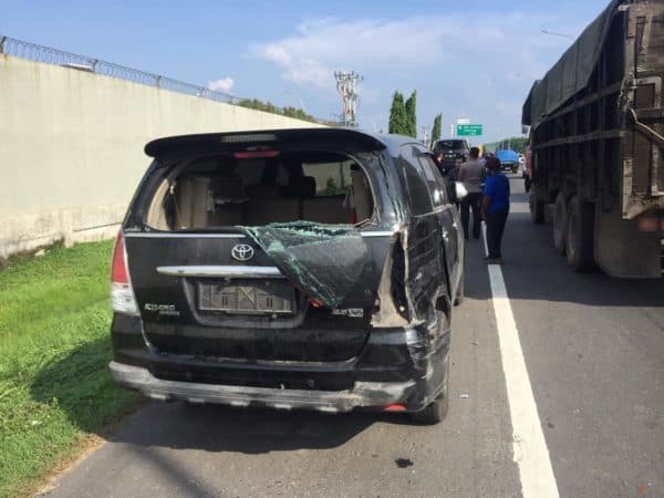 empat_mobil_tabrakan_beruntun_di_tol_balmera_medan