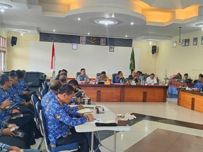 f1_powerboat_kembali_digelar_februari_bupati_gelar_rapat