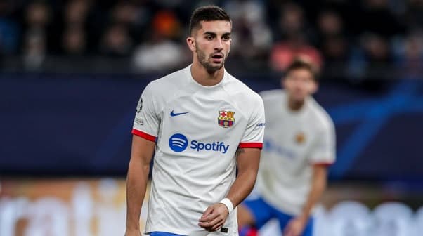 ferran_torres_pastikan_tak_tinggalkan_barcelona