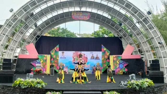 festival_tari_2024_dorong_anak_muda_peka_berkreativitas_melestarikan_budaya