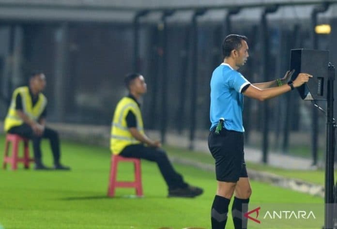 fifa_umumkan_daftar_wasit_indonesia_berlisensi_untuk_tahun_2024