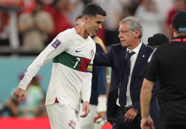 figo_kritik_santos_portugal_tak_bisa_juara_jika_ronaldo_dicadangkan