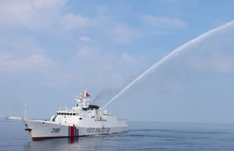 filipina_geram_cina_tabrak_kapalnya_di_laut_cina_selatan