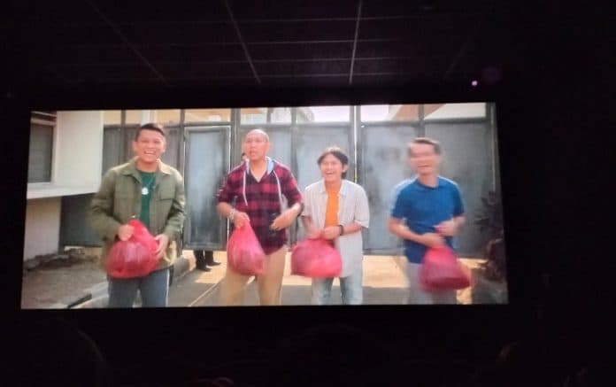 film_agak_laen_kisah_empat_sekawan_mencoba_perbaiki_nasib