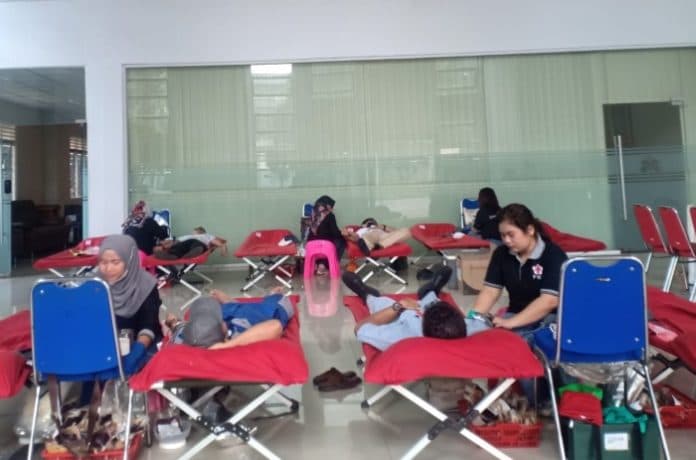 fokus_lensa_donor_darah_bentuk_sosial_pt_sttc_pada_masyarakat