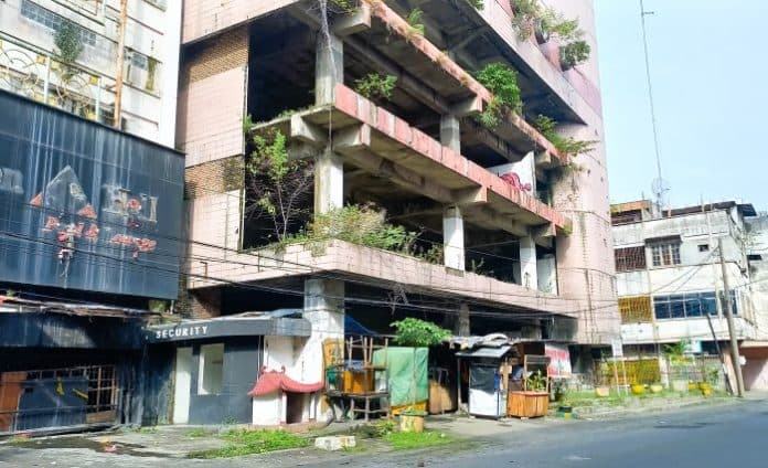 fokus_lensa_gedung_gedung_ini_dulunya_berdiri_megah_lagi_bergengsi
